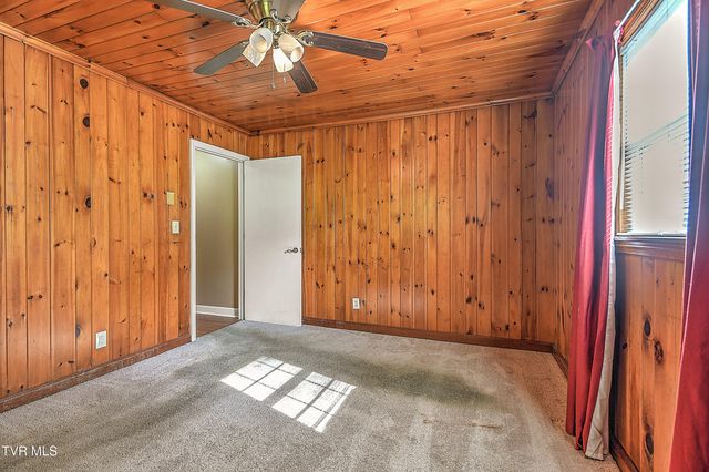 495 Cooks Valley Road, Kingsport, TN 37664