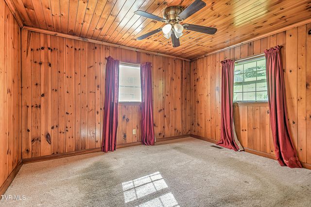 495 Cooks Valley Road, Kingsport, TN 37664
