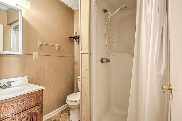 495 Cooks Valley Road, Kingsport, TN 37664
