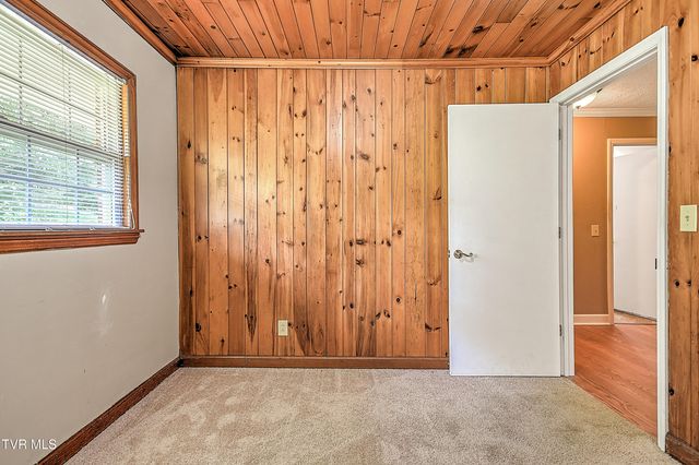 495 Cooks Valley Road, Kingsport, TN 37664