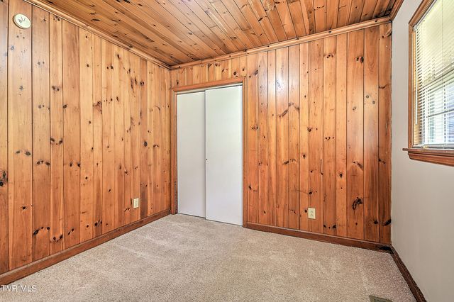 495 Cooks Valley Road, Kingsport, TN 37664