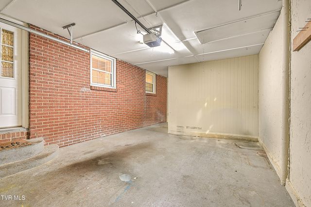495 Cooks Valley Road, Kingsport, TN 37664