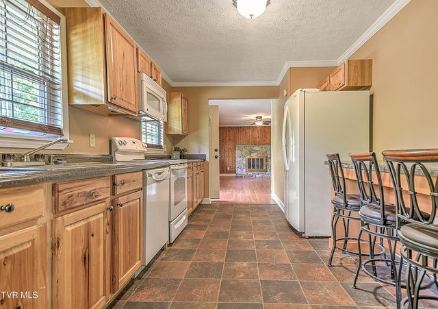 495 Cooks Valley Road, Kingsport, TN 37664