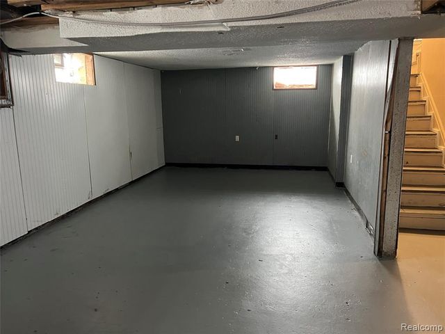 11480 College Street, Detroit, MI 48205