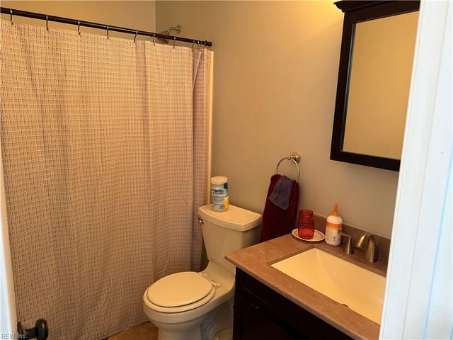 3860 Sugar Creek LN, Portsmouth, VA 23703