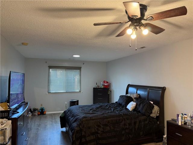 3860 Sugar Creek LN, Portsmouth, VA 23703
