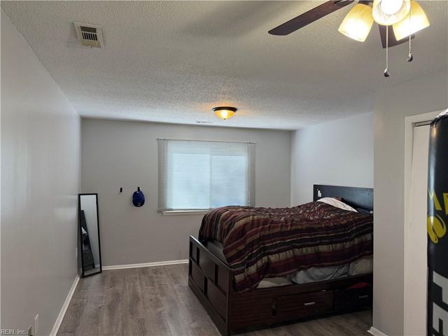 3860 Sugar Creek LN, Portsmouth, VA 23703