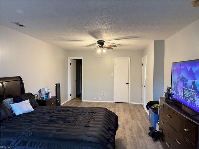 3860 Sugar Creek LN, Portsmouth, VA 23703