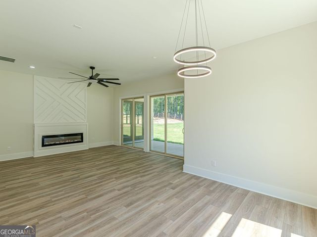 7060 Moseley Dixon Road, Macon, GA 31220