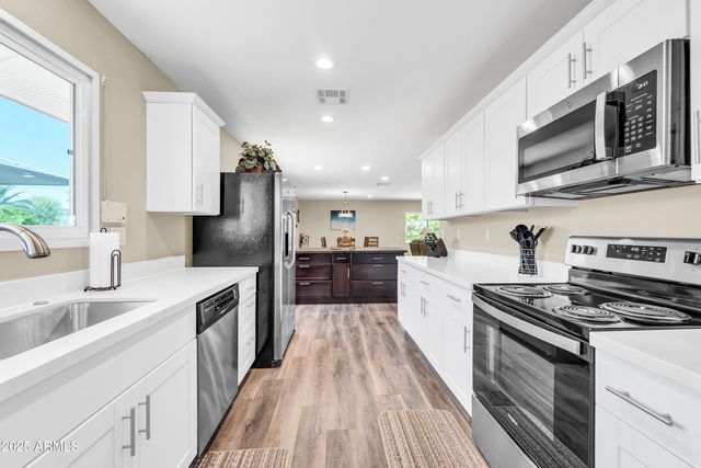 13202 W BEECHWOOD Drive, Sun City West, AZ 85375