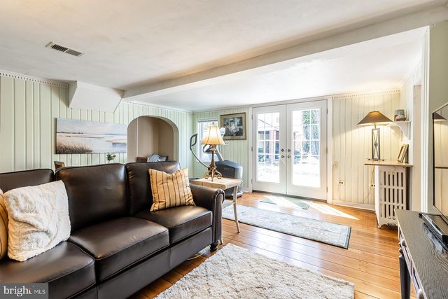 1438 RIDGEWAY E, Arnold, MD 21012
