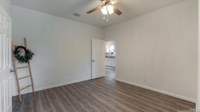 815 WAVERLY AVE, San Antonio, TX 78201