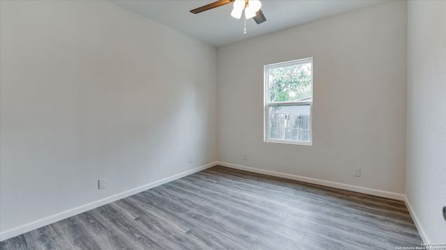 815 WAVERLY AVE, San Antonio, TX 78201