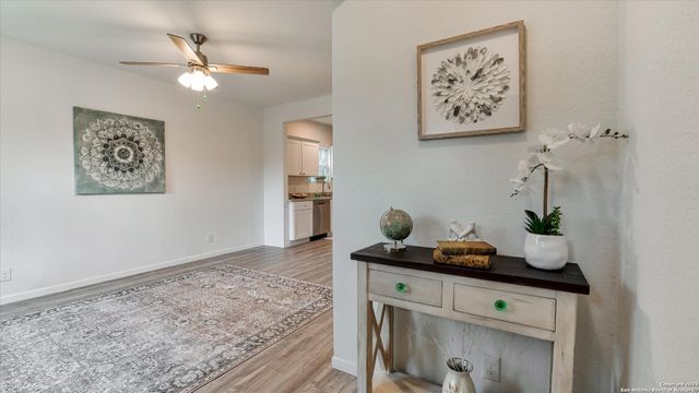 815 WAVERLY AVE, San Antonio, TX 78201
