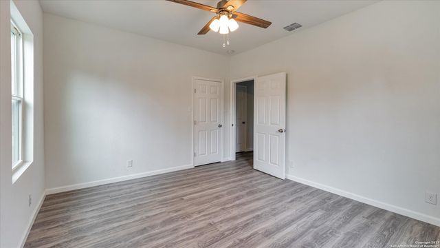 815 WAVERLY AVE, San Antonio, TX 78201