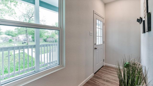 815 WAVERLY AVE, San Antonio, TX 78201