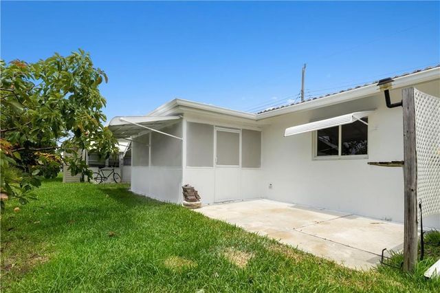 5207 NW 28TH Avenue, Tamarac, FL 33309