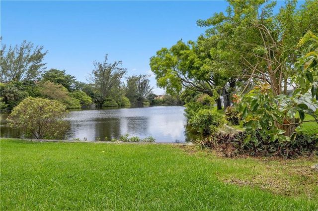 5207 NW 28TH Avenue, Tamarac, FL 33309