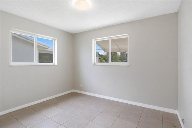 5207 NW 28TH Avenue, Tamarac, FL 33309