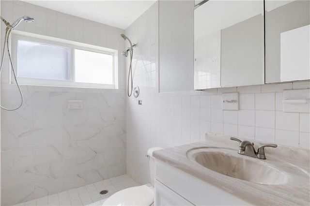 5207 NW 28TH Avenue, Tamarac, FL 33309