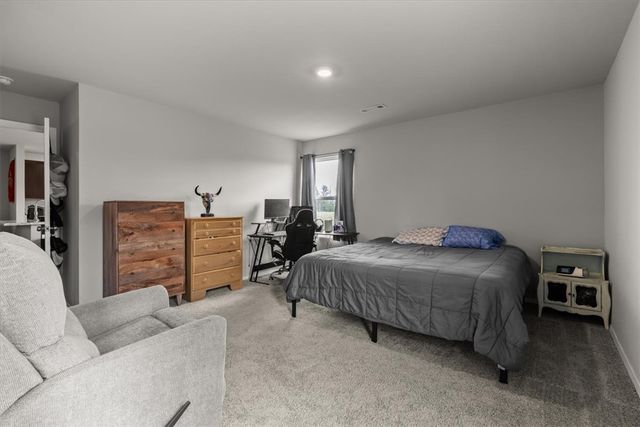 825 S Katlyn Drive, Siloam Springs, AR 72761