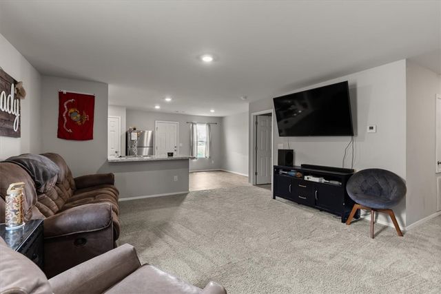 825 S Katlyn Drive, Siloam Springs, AR 72761