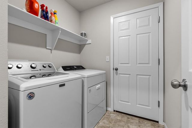 825 S Katlyn Drive, Siloam Springs, AR 72761
