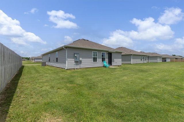 825 S Katlyn Drive, Siloam Springs, AR 72761