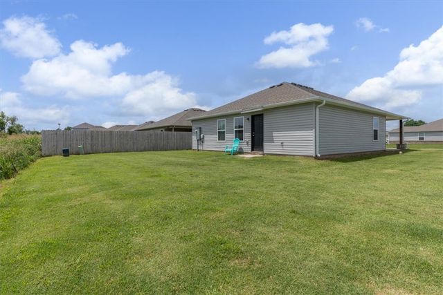 825 S Katlyn Drive, Siloam Springs, AR 72761