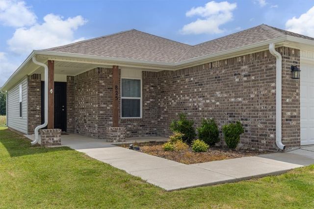 825 S Katlyn Drive, Siloam Springs, AR 72761