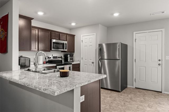 825 S Katlyn Drive, Siloam Springs, AR 72761