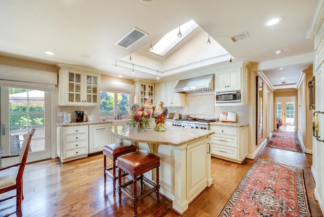 6150 La Fremontia, Rancho Santa Fe, CA 92067