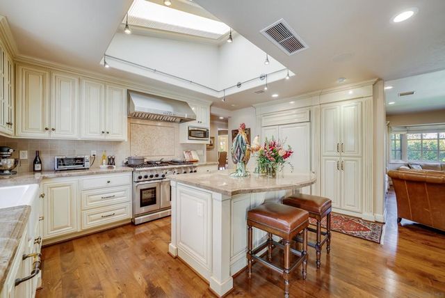 6150 La Fremontia, Rancho Santa Fe, CA 92067