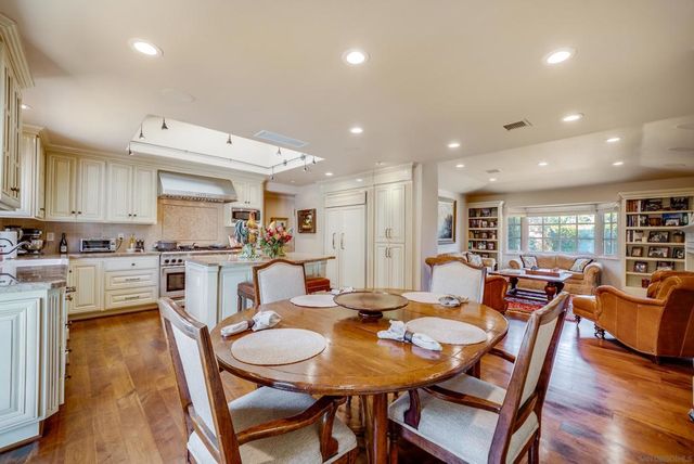 6150 La Fremontia, Rancho Santa Fe, CA 92067