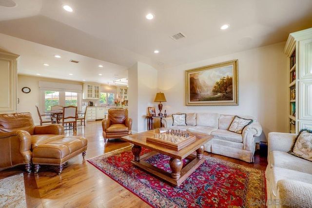 6150 La Fremontia, Rancho Santa Fe, CA 92067