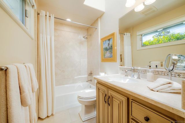 6150 La Fremontia, Rancho Santa Fe, CA 92067