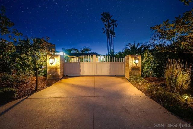 6150 La Fremontia, Rancho Santa Fe, CA 92067