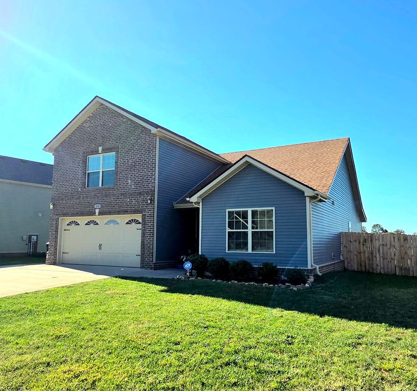 238 Dugger Dr, Clarksville, TN 37042