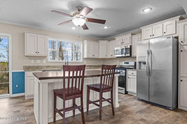 153 Country Club Lane, Newport, NC 28570