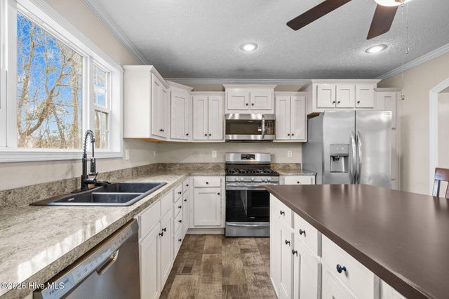 153 Country Club Lane, Newport, NC 28570