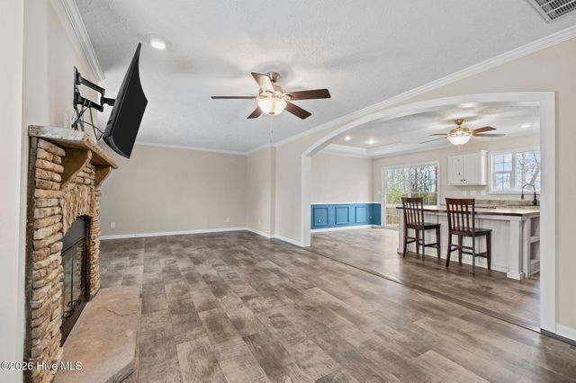 153 Country Club Lane, Newport, NC 28570