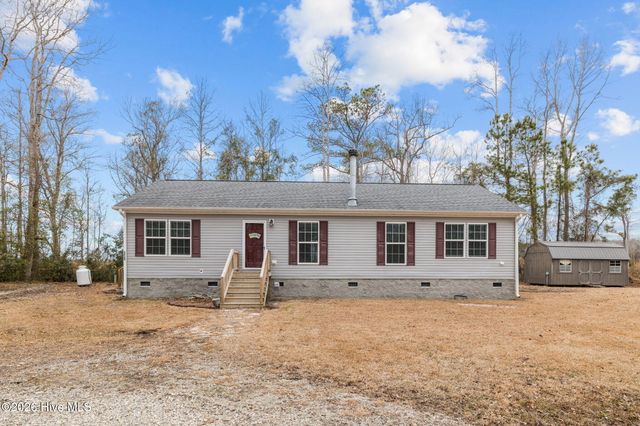 153 Country Club Lane, Newport, NC 28570