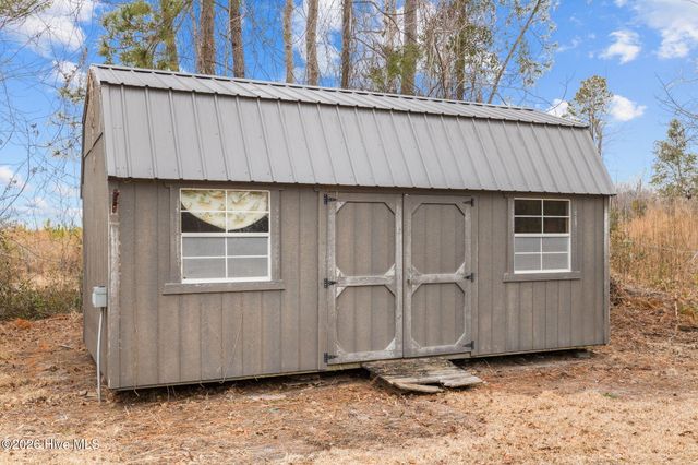 153 Country Club Lane, Newport, NC 28570