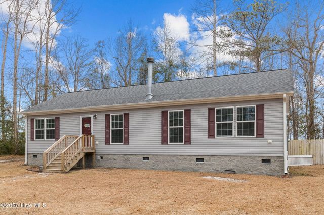 153 Country Club Lane, Newport, NC 28570