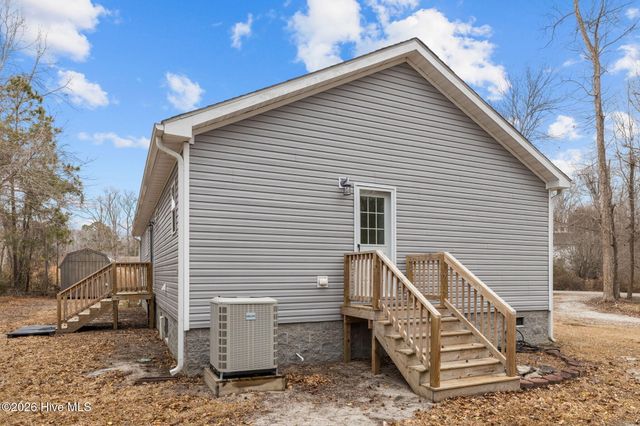 153 Country Club Lane, Newport, NC 28570