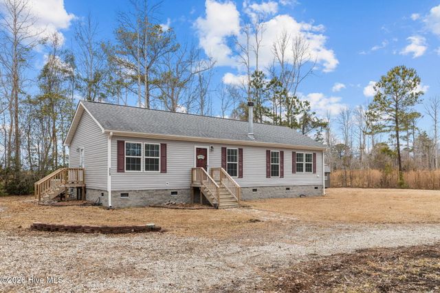 153 Country Club Lane, Newport, NC 28570