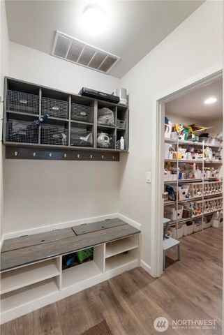 13825 66th Ave E, Puyallup, WA 98373