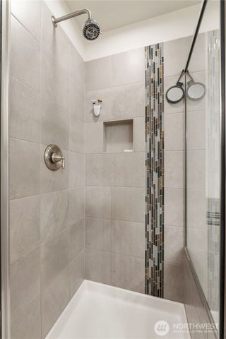 13825 66th Ave E, Puyallup, WA 98373