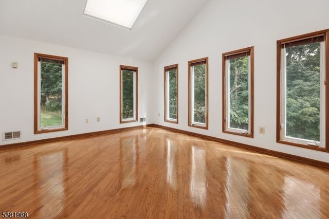 7 Canyon Woods Ct, Holmdel Twp., NJ 07733