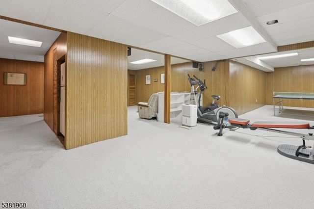 7 Canyon Woods Ct, Holmdel Twp., NJ 07733